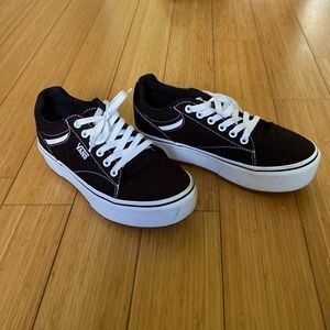 Vans lug sole sneakers size 7